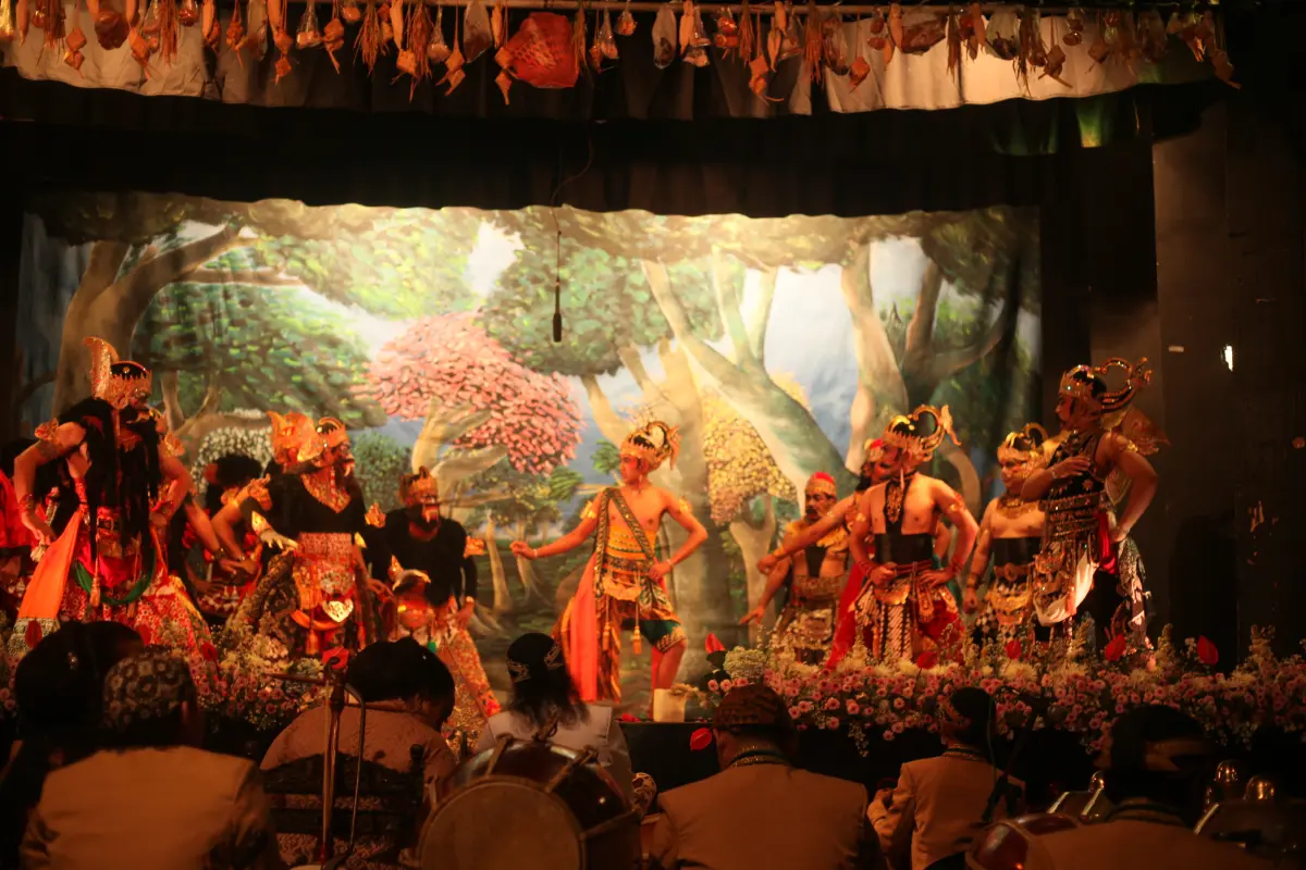 Wayang Sakral